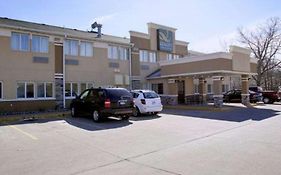 Quality Inn And Suites Des Moines Airport 2*